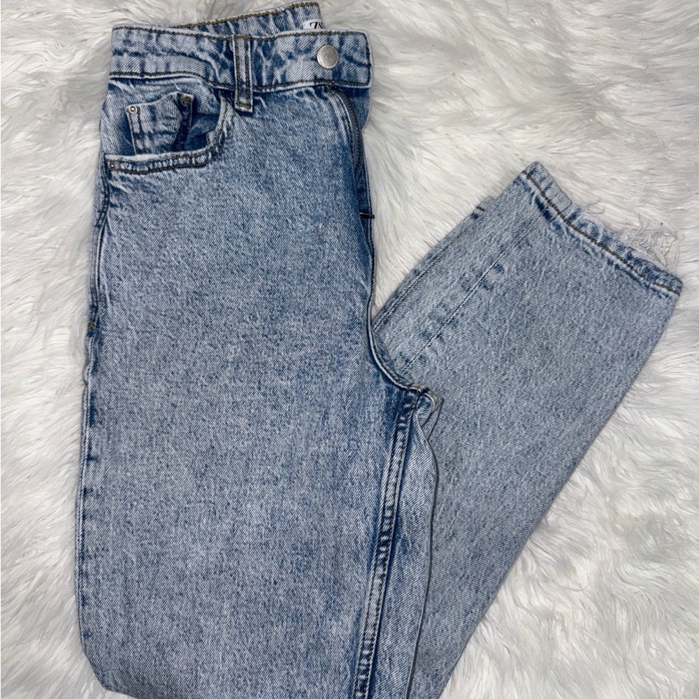Zara High-Rise Light Wash Women’s Jeans